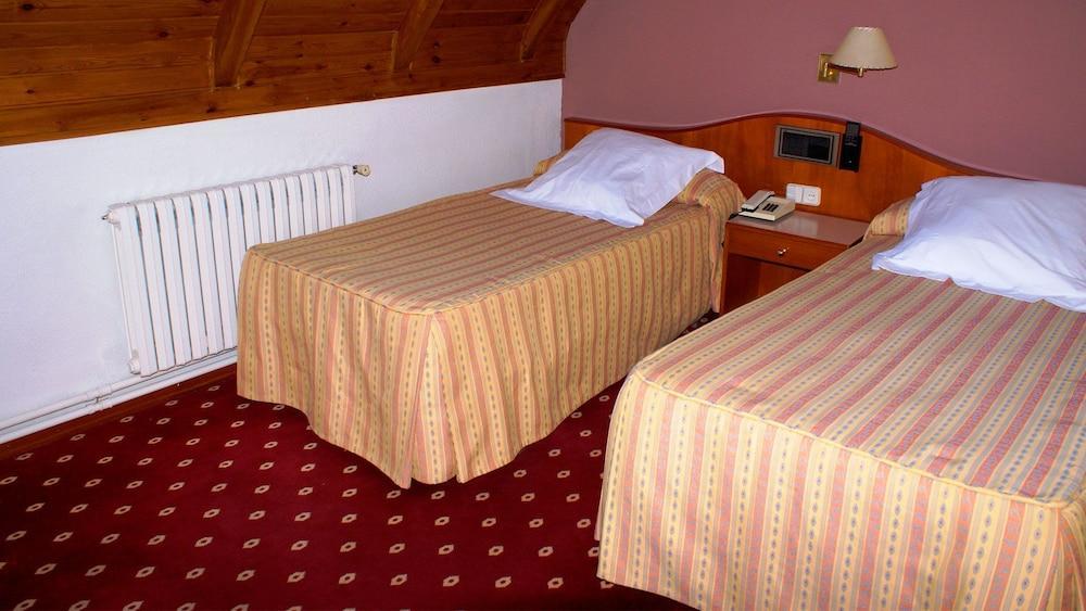 Hotel Edelweiss Артієс Екстер'єр фото