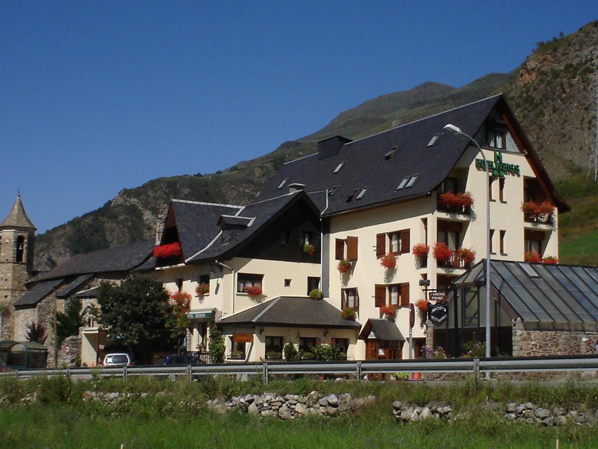 Hotel Edelweiss Артієс Екстер'єр фото
