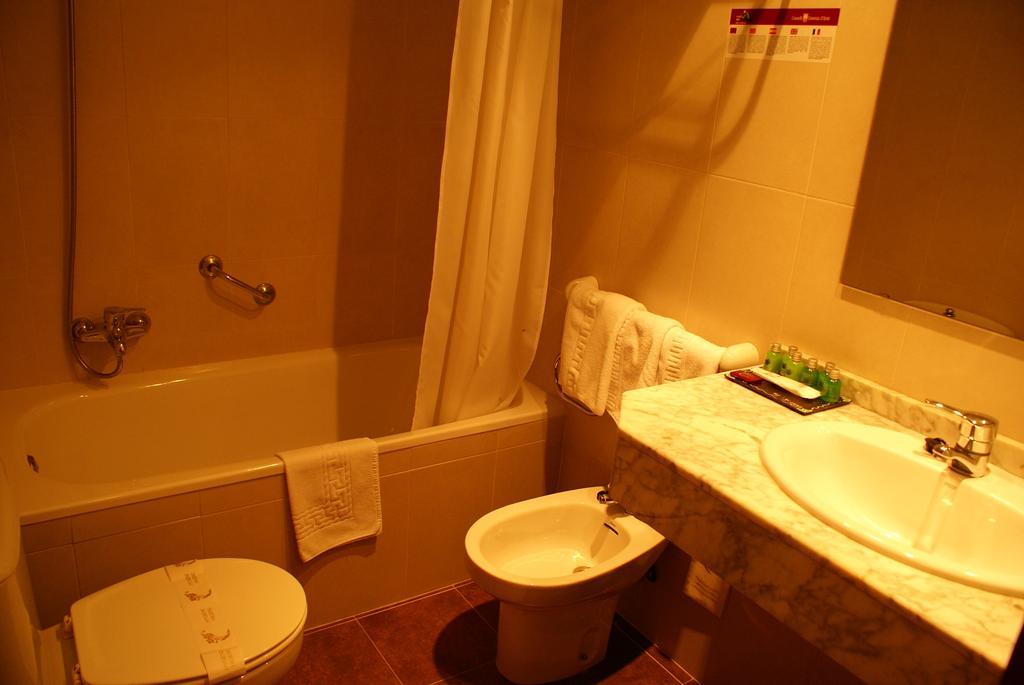 Hotel Edelweiss Артієс Номер фото
